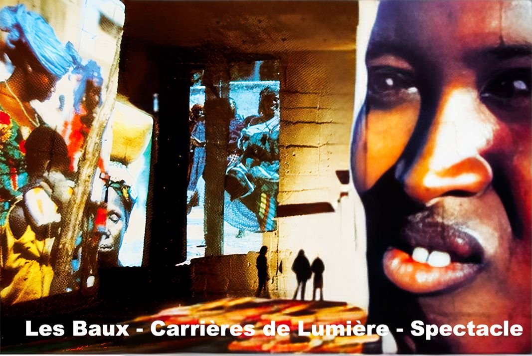 Projection monumentale aux Baux-de-Provence, captée par Vincent Bertomeu